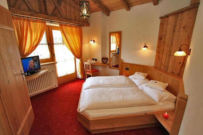 Hotel Garni San Nicolo Поца ди Фаса Екстериор снимка
