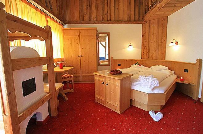 Hotel Garni San Nicolo Поца ди Фаса Екстериор снимка